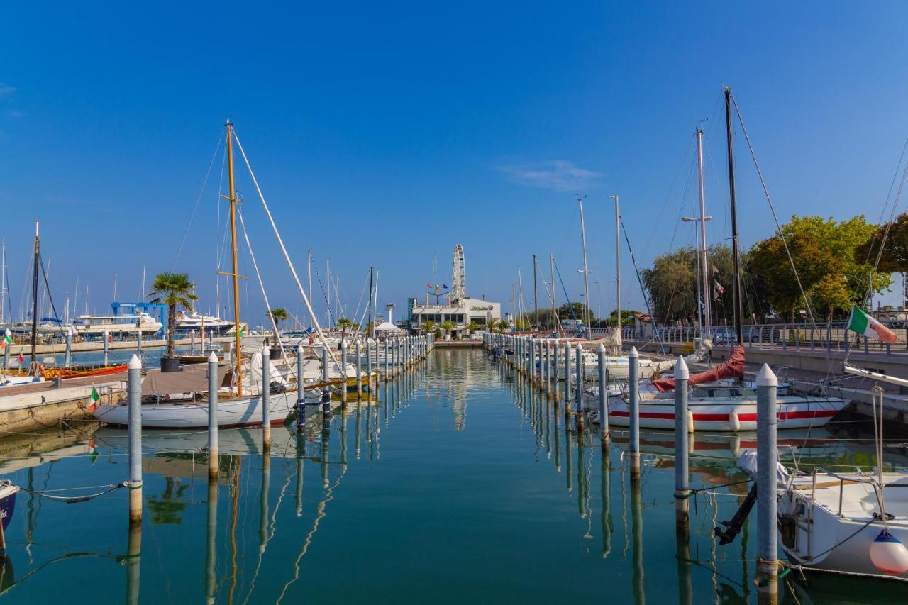 Marina Centro Suite Rimini Eksteriør bilde